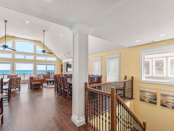 Luxurious Oceanfront Estate in Kill Devil Hills - Perfect for Large Groups